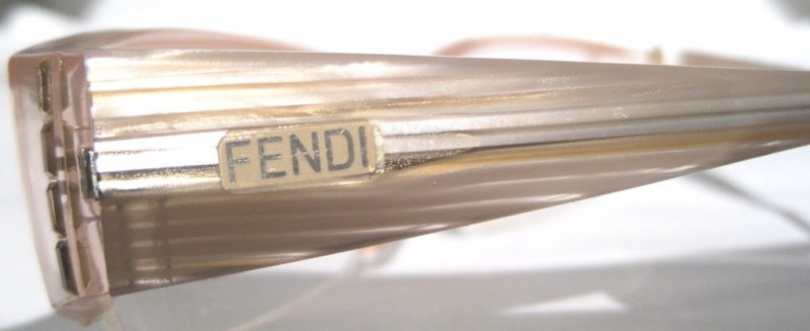 FENDI 599 664